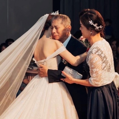 執女之手-長者故事.jpg 執女之手-長者故事.jpg